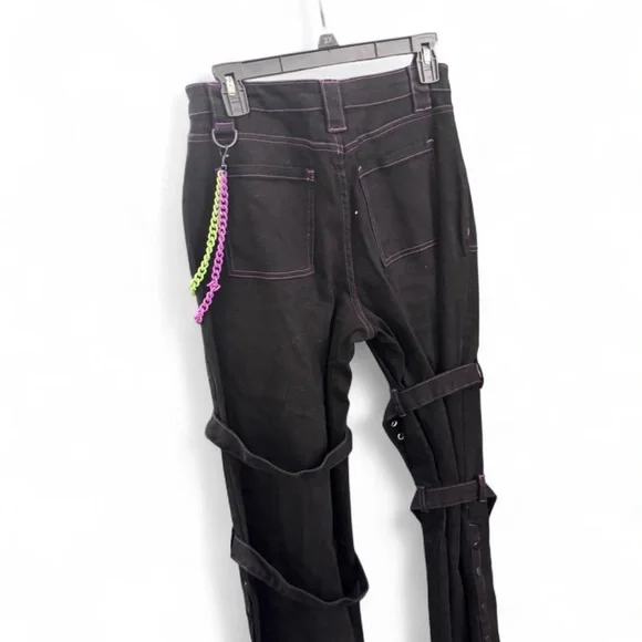 THE GRAVE GIRLS- SKATER BOY CARGO PANTS - Picture 5 of 6